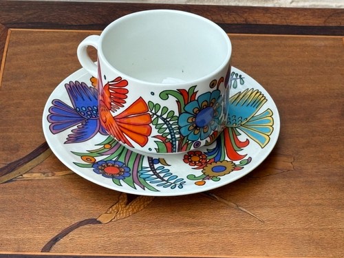 Tasse the avec - a, soucoupe