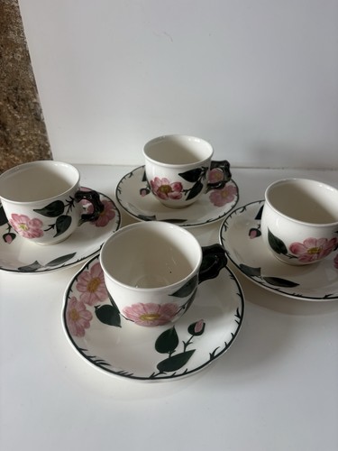 Tasses sous - tasses,
